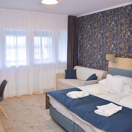 Hoforras Hotel Гюла Екстериор снимка