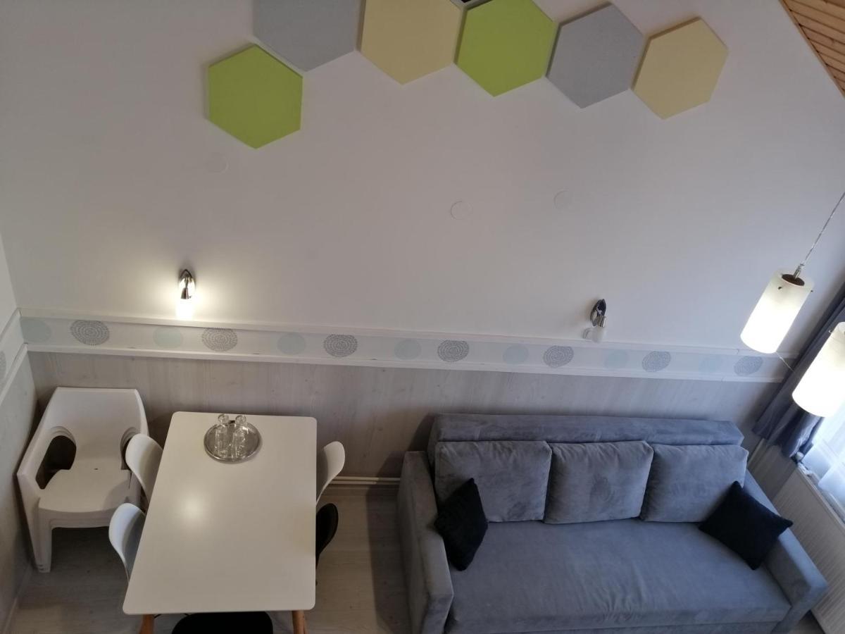 Hoforras Hotel Гюла Екстериор снимка