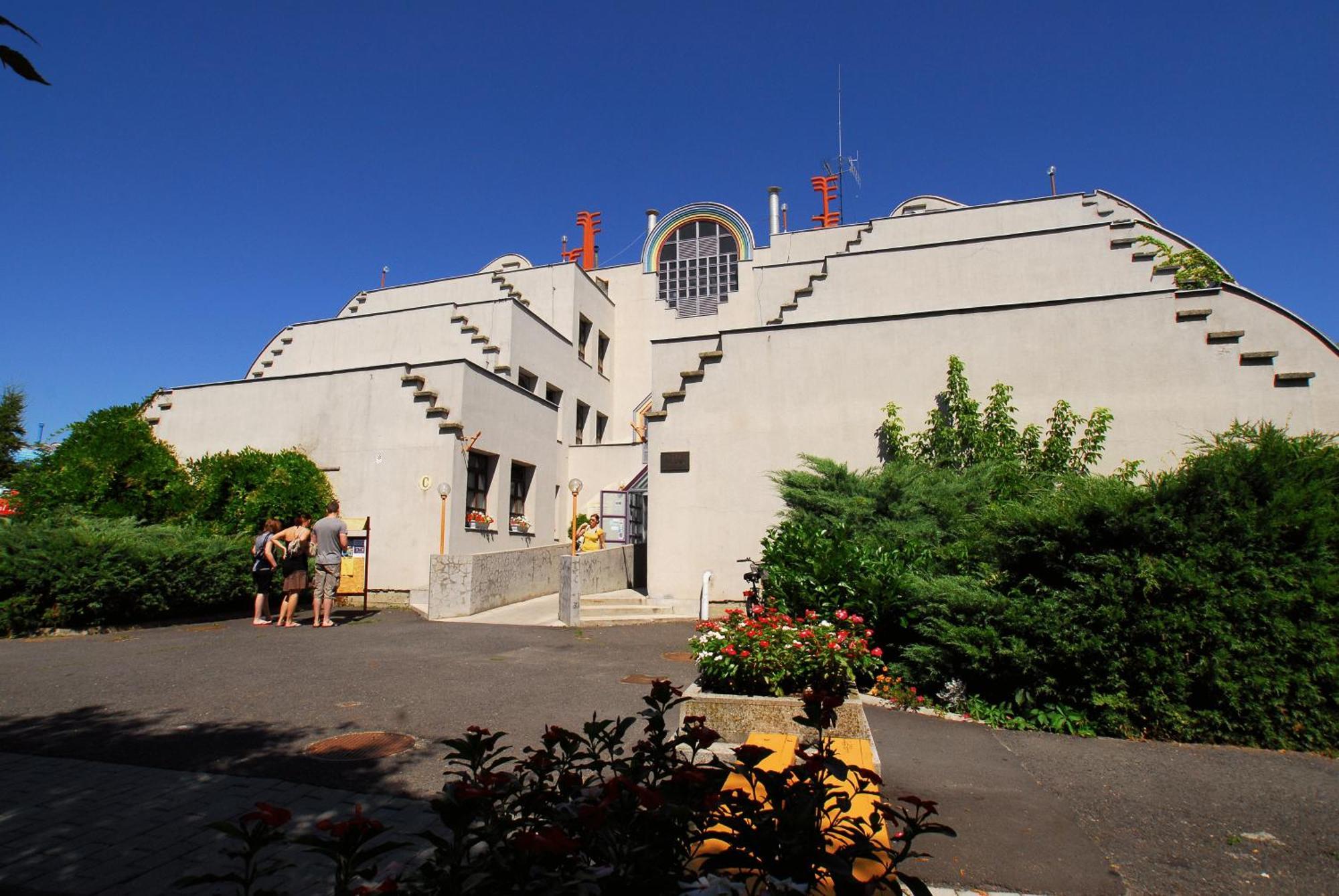 Hoforras Hotel Гюла Екстериор снимка