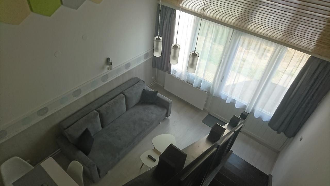 Hoforras Hotel Гюла Екстериор снимка